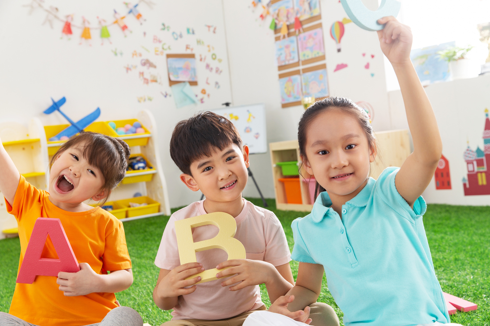 Kindergarten children in learning English